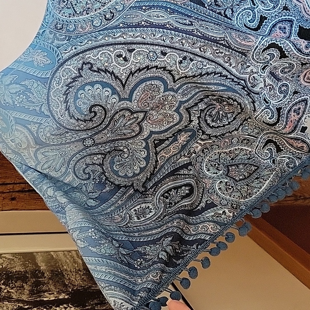 WORLD UNITY Shimmer Paisley Batwing Top